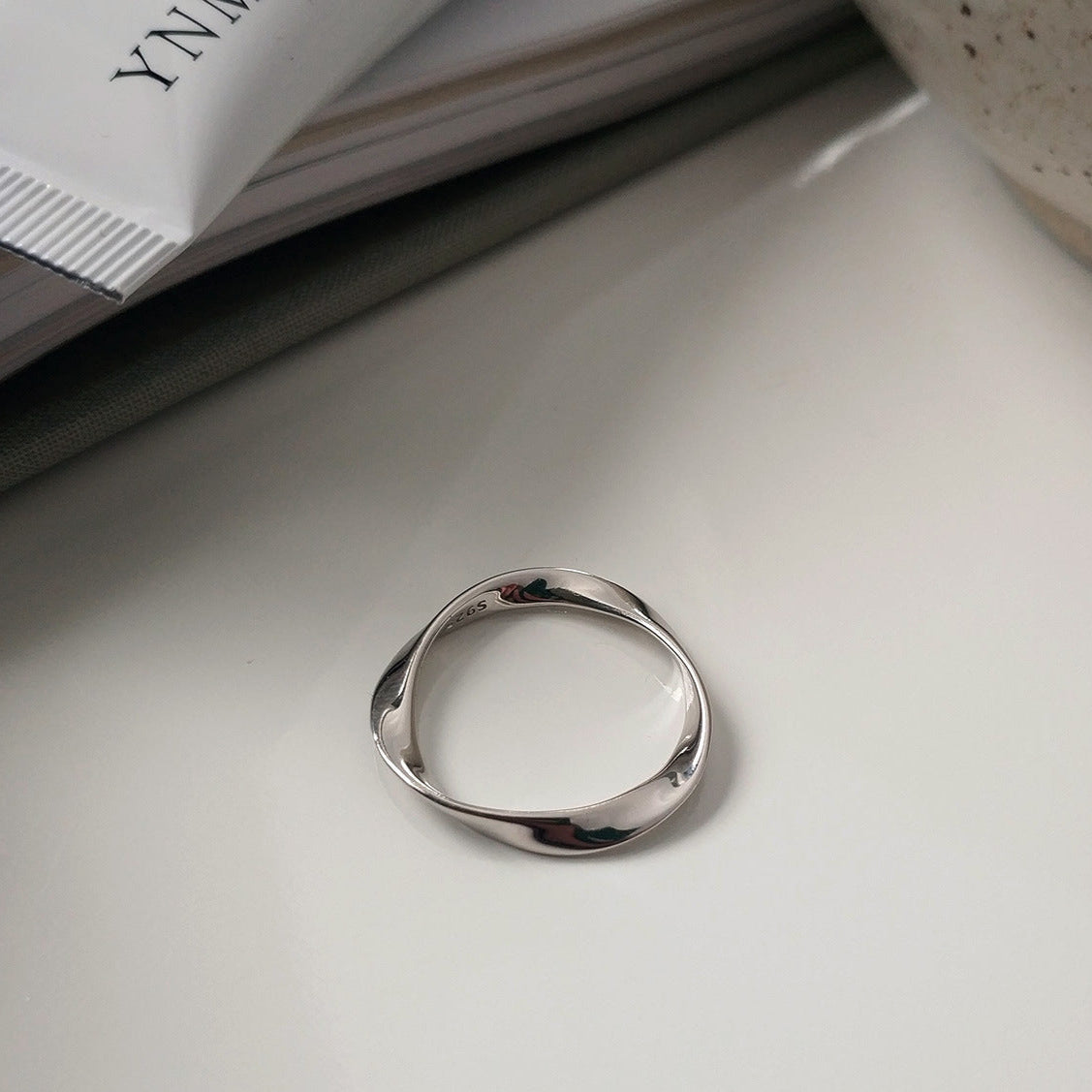 Clean Loop Ring