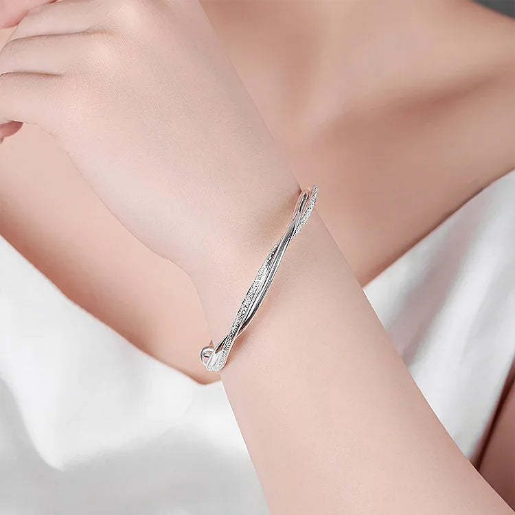 Pretty Wave Bracelet - Island Of Jewels