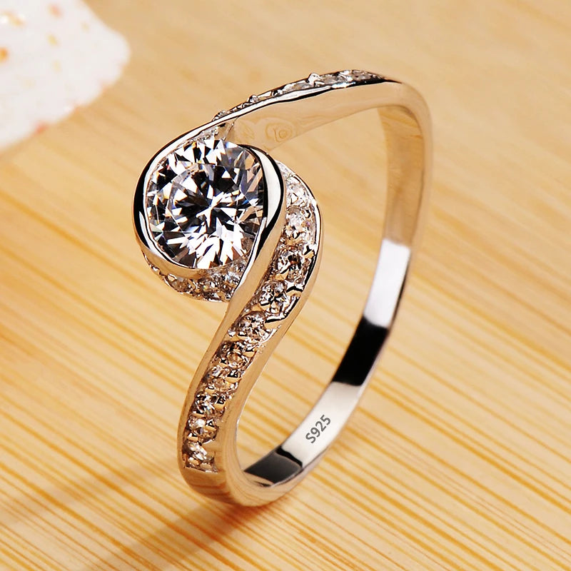 Ring with round Zirconia Crystal! - Island Of Jewels