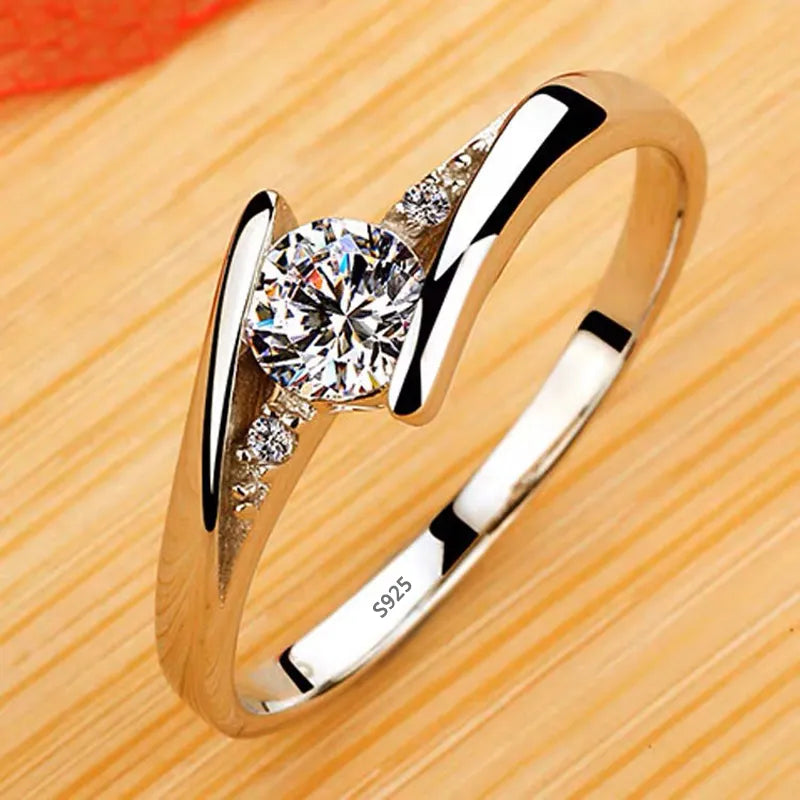 Ring with round Zirconia Crystal! - Island Of Jewels