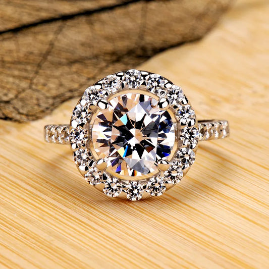 Beautiful wedding ring with round Zirconia Crystal! - Island Of Jewels