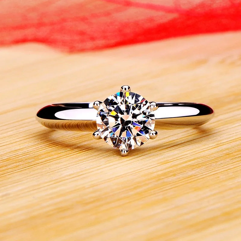 Ring with round Zirconia Crystal! - Island Of Jewels