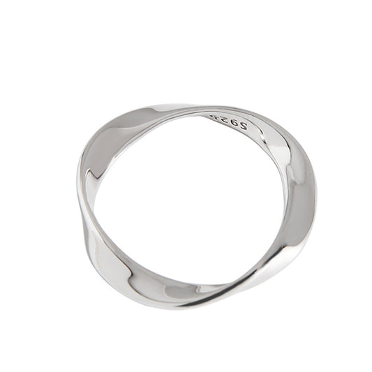 Clean Loop Ring - Island Of Jewels